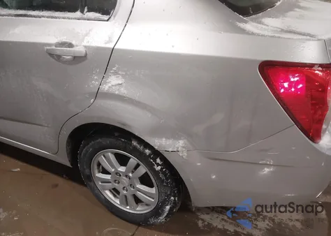 2014 Chevrolet Sonic Lt Auto from USA, damaged, VIN 1G1JC5SH5E4211361